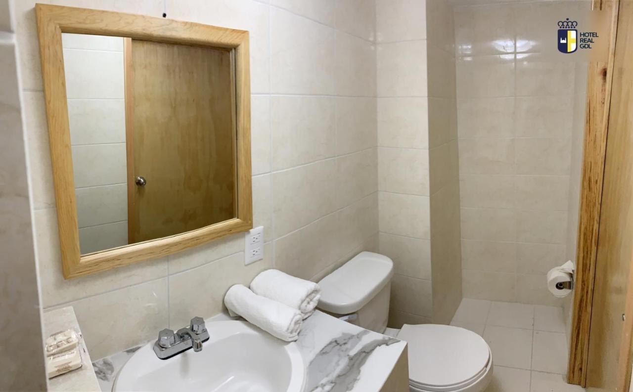 גואדלחארה Hotel Real Gdl מראה חיצוני תמונה